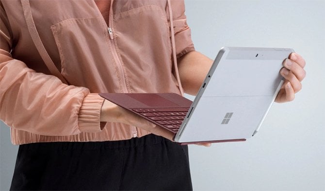 Surface Go Chica